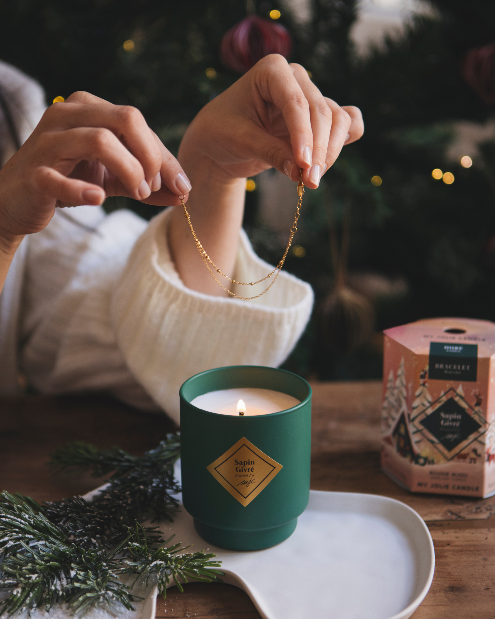 Bougie bijou bracelet surprise Sapin Givré